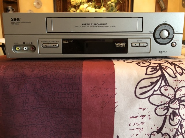 Les teur/enregistreur de cassettes VHS